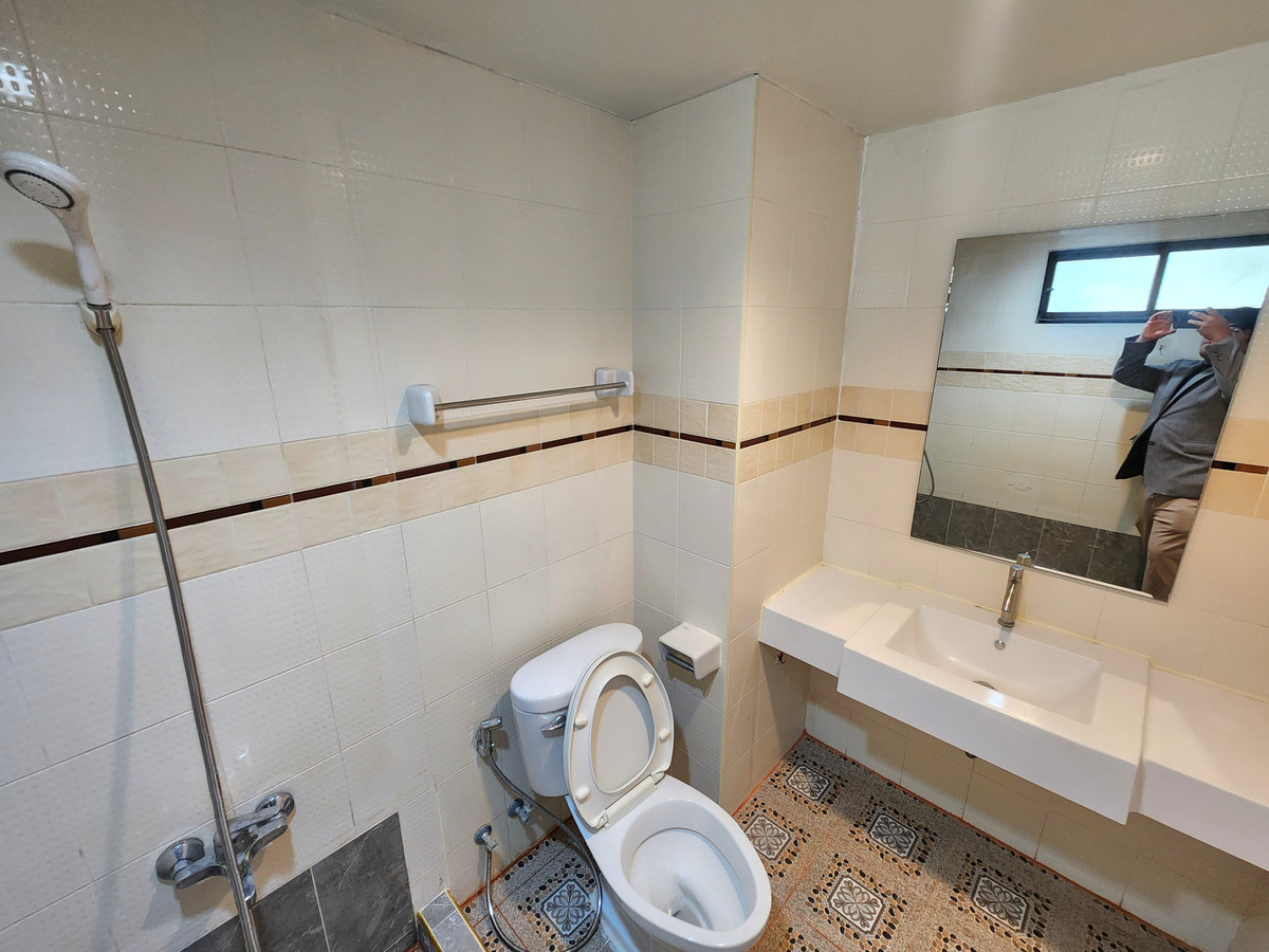 ให้เช่าคอนโดปิ่นเกล้า จรัญสนิทวงศ์ : สถานะตามภาพปก รีโรเวทใหม่**ห้องว่างนะครับผม ห้องหายาก เก๋าทำเล ทิศเหนือ** ให้เช่า ลุมพินี เพลส ปิ่นเกล้า 1 ห้องนอน ชั้นบนสุด 45 ตรม. ห้องสวยแต่งพร้อมอยู่ **SN203.4