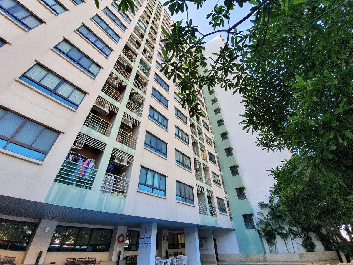 ให้เช่าคอนโดปิ่นเกล้า จรัญสนิทวงศ์ : สถานะตามภาพปก รีโรเวทใหม่**ห้องว่างนะครับผม ห้องหายาก เก๋าทำเล ทิศเหนือ** ให้เช่า ลุมพินี เพลส ปิ่นเกล้า 1 ห้องนอน ชั้นบนสุด 45 ตรม. ห้องสวยแต่งพร้อมอยู่ **SN203.4