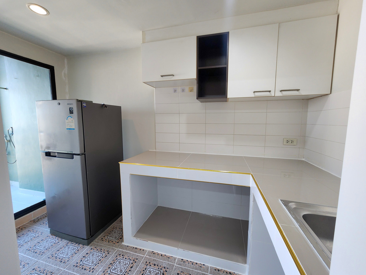 ให้เช่าคอนโดปิ่นเกล้า จรัญสนิทวงศ์ : สถานะตามภาพปก รีโรเวทใหม่**ห้องว่างนะครับผม ห้องหายาก เก๋าทำเล ทิศเหนือ** ให้เช่า ลุมพินี เพลส ปิ่นเกล้า 1 ห้องนอน ชั้นบนสุด 45 ตรม. ห้องสวยแต่งพร้อมอยู่ **SN203.4