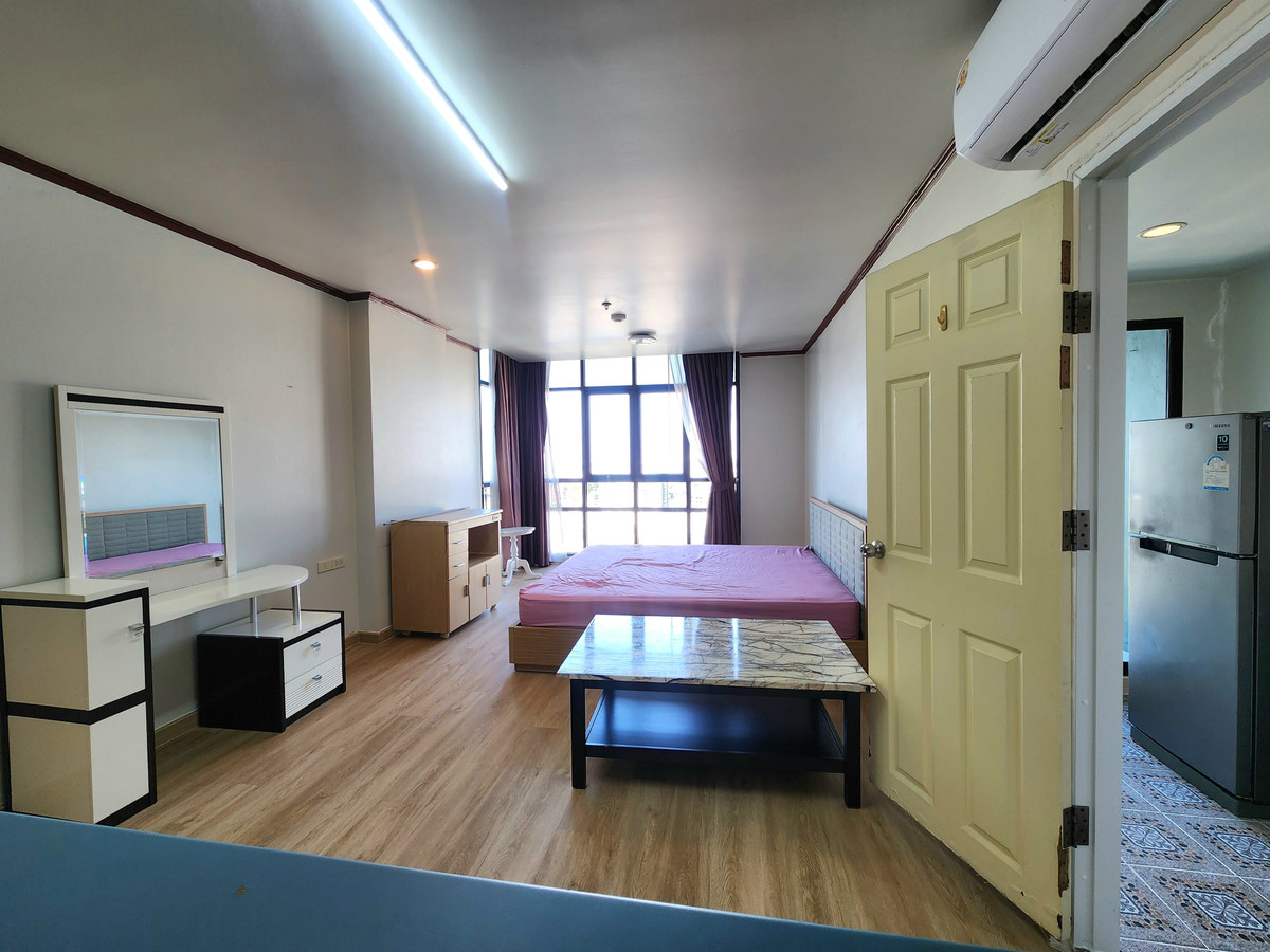 ให้เช่าคอนโดปิ่นเกล้า จรัญสนิทวงศ์ : สถานะตามภาพปก รีโรเวทใหม่**ห้องว่างนะครับผม ห้องหายาก เก๋าทำเล ทิศเหนือ** ให้เช่า ลุมพินี เพลส ปิ่นเกล้า 1 ห้องนอน ชั้นบนสุด 45 ตรม. ห้องสวยแต่งพร้อมอยู่ **SN203.4