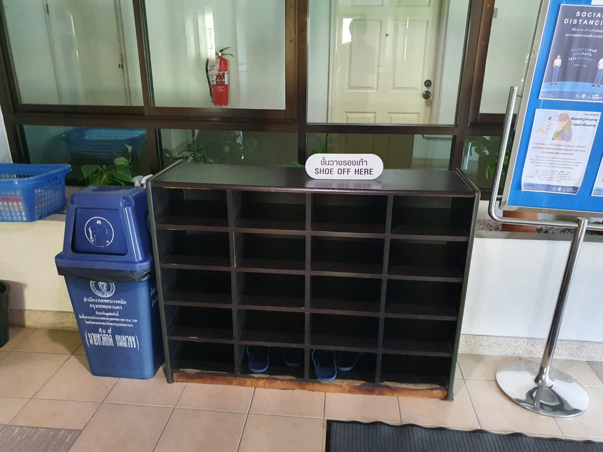 ให้เช่าคอนโดปิ่นเกล้า จรัญสนิทวงศ์ : สถานะตามภาพปก รีโรเวทใหม่**ห้องว่างนะครับผม ห้องหายาก เก๋าทำเล ทิศเหนือ** ให้เช่า ลุมพินี เพลส ปิ่นเกล้า 1 ห้องนอน ชั้นบนสุด 45 ตรม. ห้องสวยแต่งพร้อมอยู่ **SN203.4