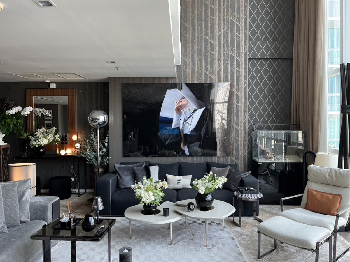 For SaleCondoWongwianyai, Charoennakor : 📢👇For sale 3 bedrooms duplex, rare items, luxury condo by the river , huge space and huge river view , near Icon Siam, Private Gym and Spa (Canadian wood jacuzzi), sell with furniture by Fendi, Ralph Lauren
