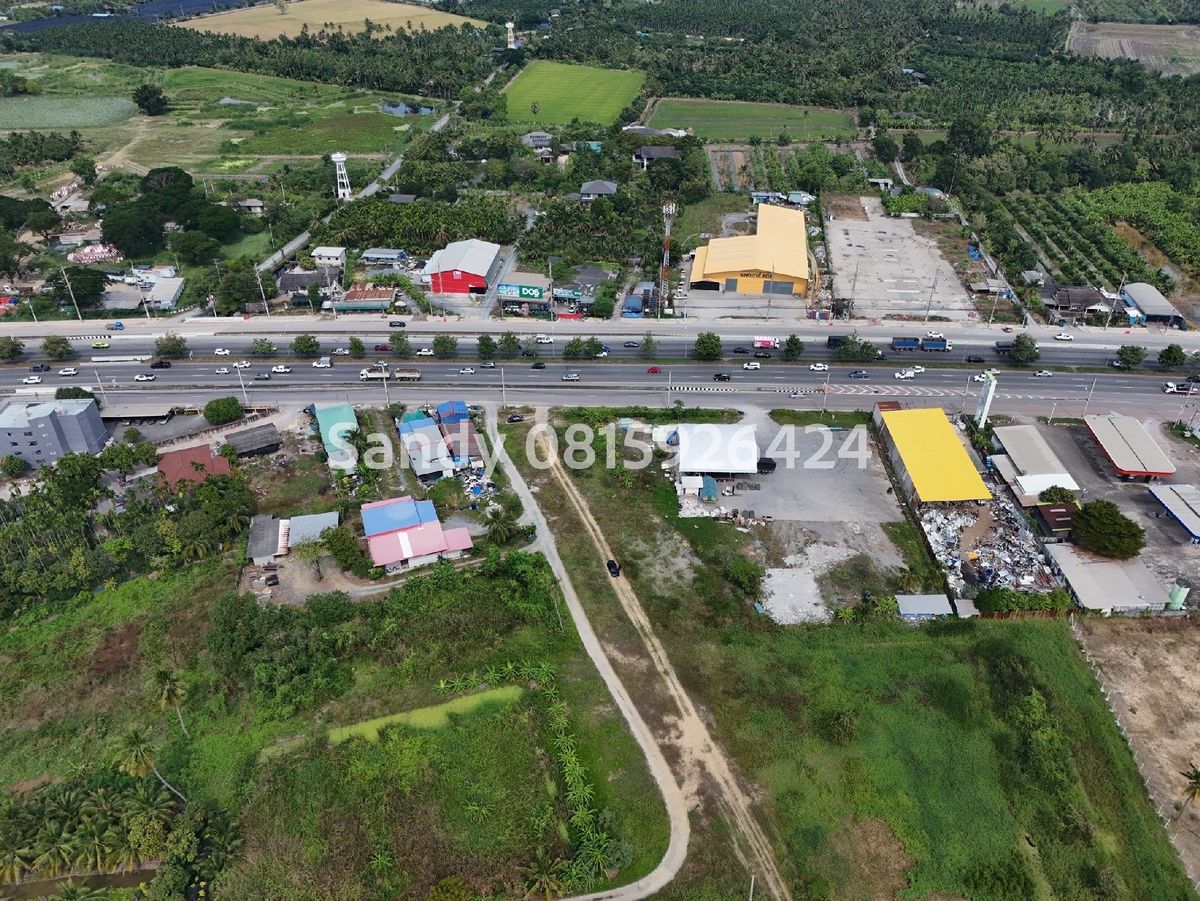 For SaleLandPhutthamonthon, Salaya : Vacant land on Borommaratchachonnani Road, Bangkok outbound side, 1.7 km from Central Salaya, area 70 rai 1 ngan 92 square wa, 10 rai already filled, beautiful plot, good location