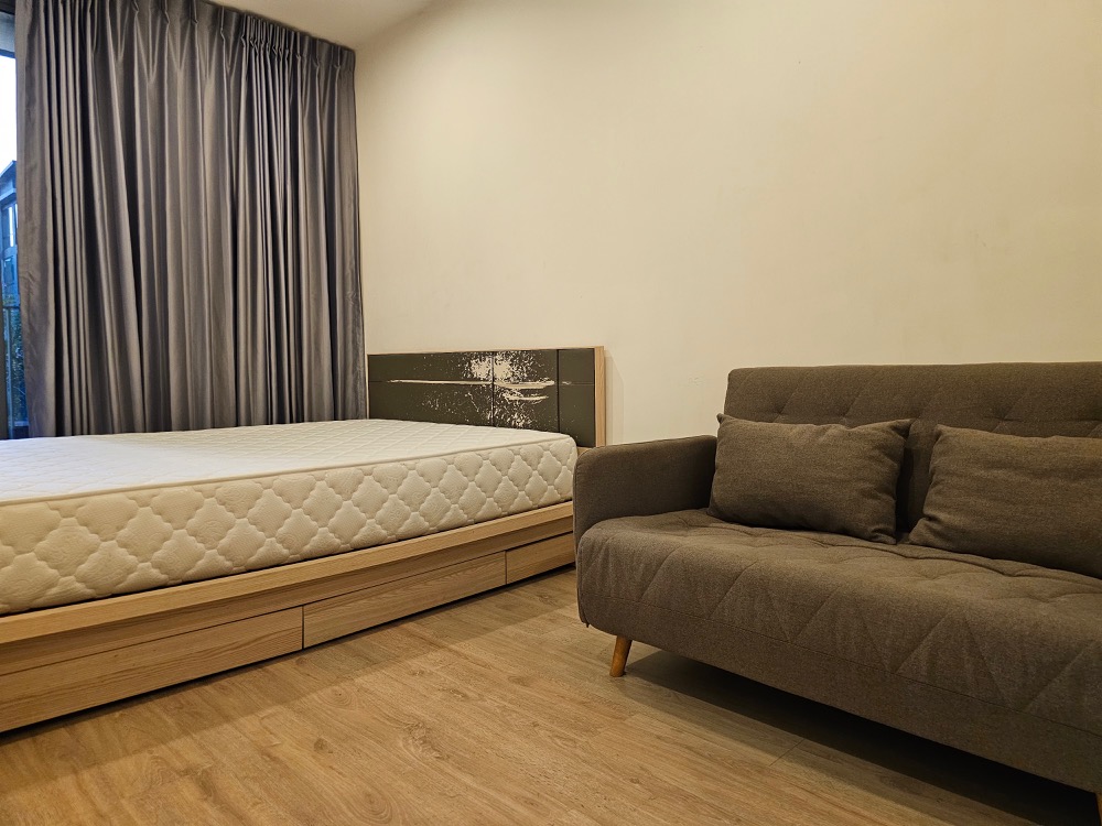 For RentCondoSiam Paragon ,Chulalongkorn,Samyan : Ideo Q Chula Samyan【𝐑𝐄𝐍𝐓】🔥Minimalist room, simple, fully furnished, complete common area, city center view, near Samyan MRT🔥 Contact Line ID: @hacondo