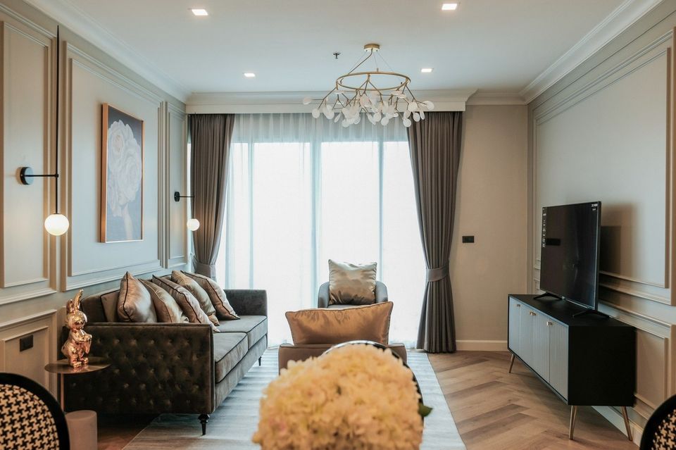 ให้เช่าคอนโดสุขุมวิท อโศก ทองหล่อ : Nusasiri Grand Condo - Nicely Spacious 2 Beds Unit for Rent!