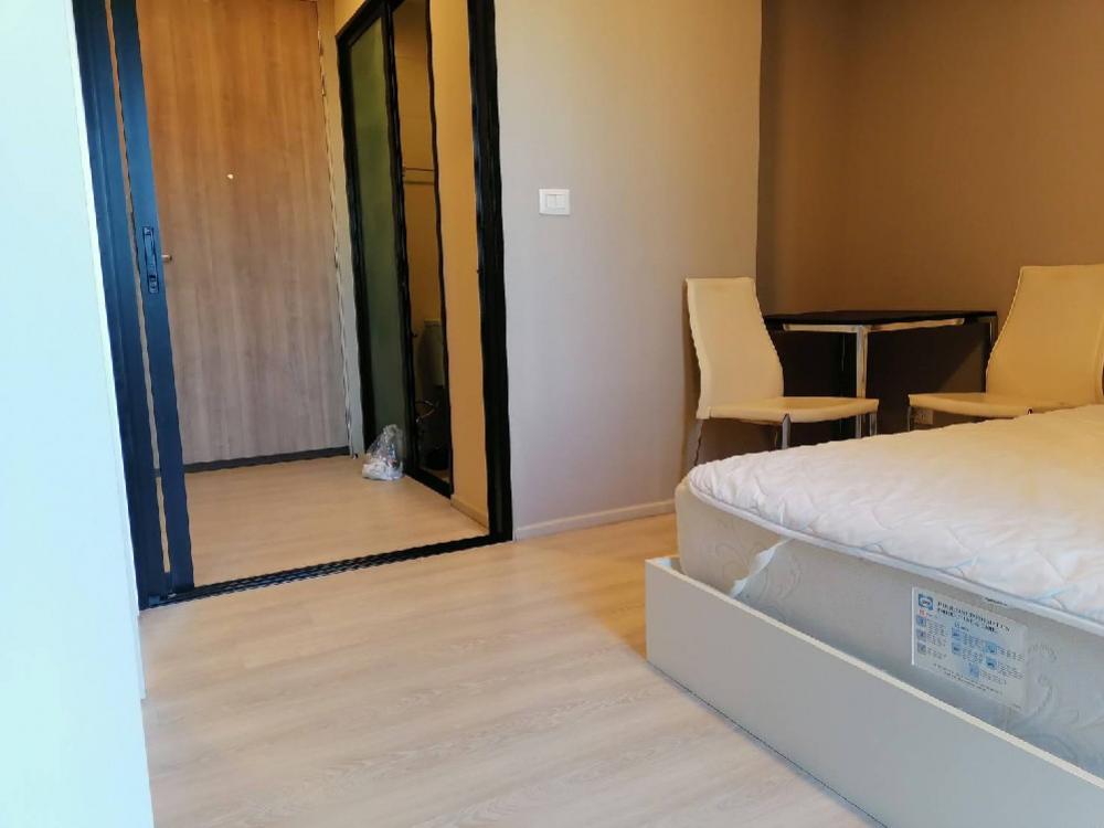 ขายคอนโดพระราม 9 เพชรบุรีตัดใหม่ RCA : Condolette Midst Rama9 For Sale 21.99 sq m., 9th floor, beautiful, luxurious, with furniture, balcony, unblock view