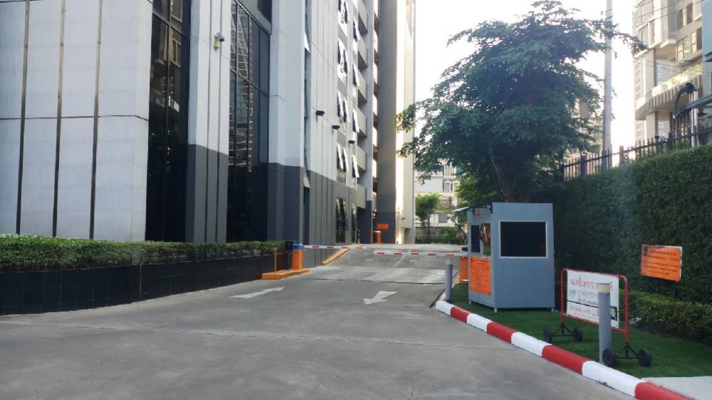 ขายคอนโดพระราม 9 เพชรบุรีตัดใหม่ RCA : Condolette Midst Rama9 For Sale 21.99 sq m., 9th floor, beautiful, luxurious, with furniture, balcony, unblock view