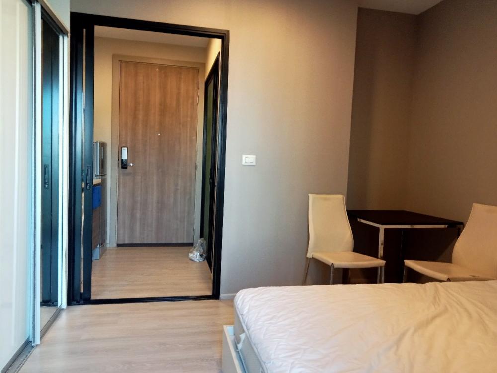 ขายคอนโดพระราม 9 เพชรบุรีตัดใหม่ RCA : Condolette Midst Rama9 For Sale 21.99 sq m., 9th floor, beautiful, luxurious, with furniture, balcony, unblock view