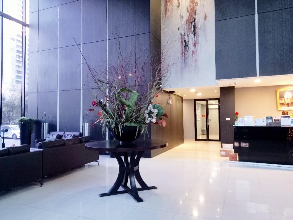 ขายคอนโดพระราม 9 เพชรบุรีตัดใหม่ RCA : Condolette Midst Rama9 For Sale 21.99 sq m., 9th floor, beautiful, luxurious, with furniture, balcony, unblock view