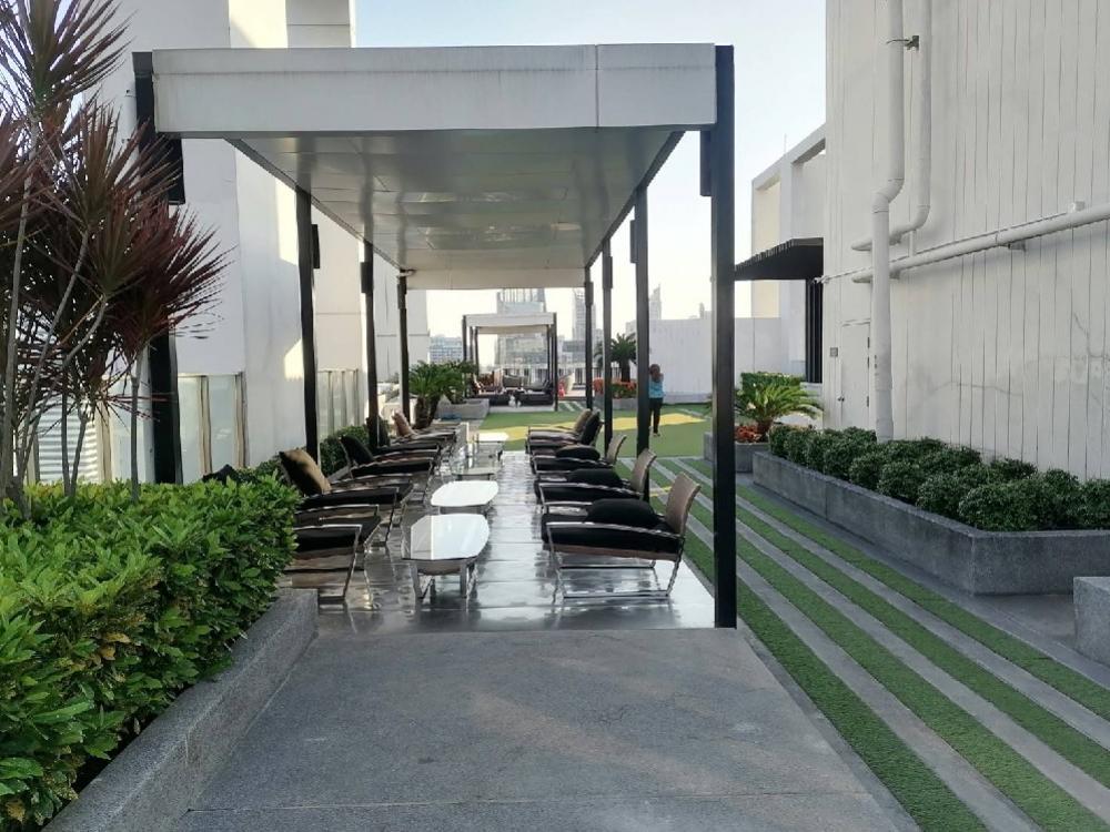 ขายคอนโดพระราม 9 เพชรบุรีตัดใหม่ RCA : Condolette Midst Rama9 For Sale 21.99 sq m., 9th floor, beautiful, luxurious, with furniture, balcony, unblock view