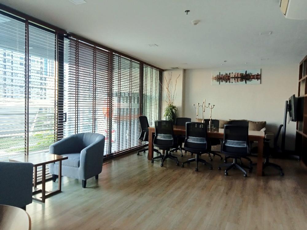 ขายคอนโดพระราม 9 เพชรบุรีตัดใหม่ RCA : Condolette Midst Rama9 For Sale 21.99 sq m., 9th floor, beautiful, luxurious, with furniture, balcony, unblock view