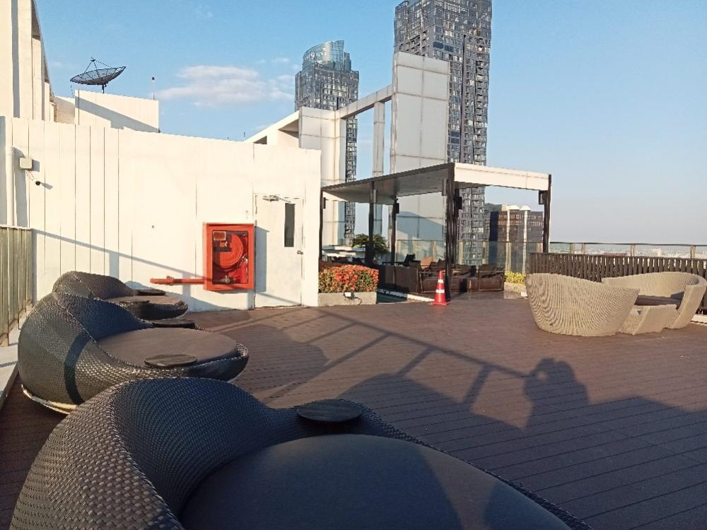 ขายคอนโดพระราม 9 เพชรบุรีตัดใหม่ RCA : Condolette Midst Rama9 For Sale 21.99 sq m., 9th floor, beautiful, luxurious, with furniture, balcony, unblock view