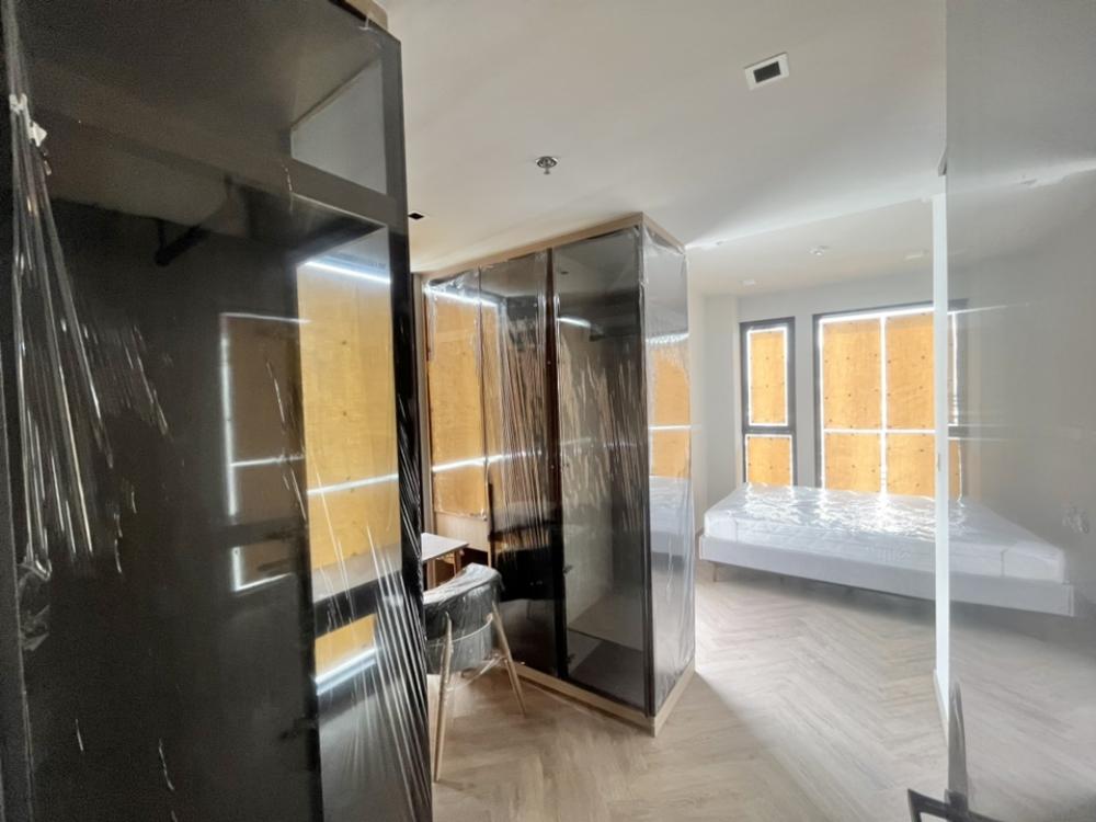 ขายคอนโดสยาม จุฬา สามย่าน : Chapter Chula - Samyan【𝐒𝐄𝐋𝐋】🔥 คอนโด 2 ห้องนอน สไตล์มินิมอลพร้อมเฟอร์ พื้นที่กว้าง ส่วนกลางจัดเต็ม 24 ชม. ใกล้ห้างดังสามย่าน พร้อมเข้าอยู่ 🔥 ติดต่อไลน์ไอดี: @hacondo