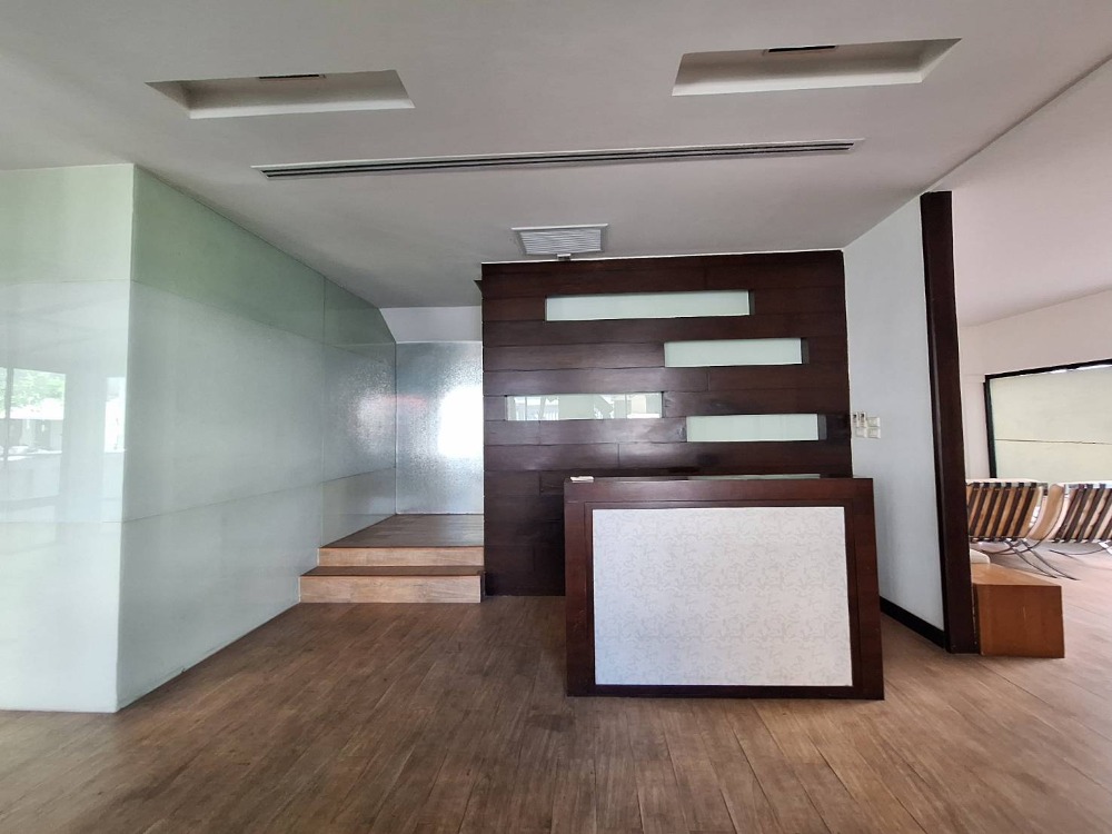 ให้เช่าโฮมออฟฟิศบางนา แบริ่ง ลาซาล : เช่า Home Office 4 ชั้น บางนา กม.2 กลางกรุงออฟฟิศ พาร์ค