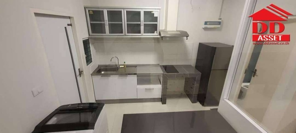 For SaleTownhomeSamut Prakan,Samrong : 2-story townhome for sale, Indy 3 Bangna Village, km.7 (Indy 3 Bangna-km.7, Soi Ratchawinit Bang Kaeo (Sold with tenant) Code T8014