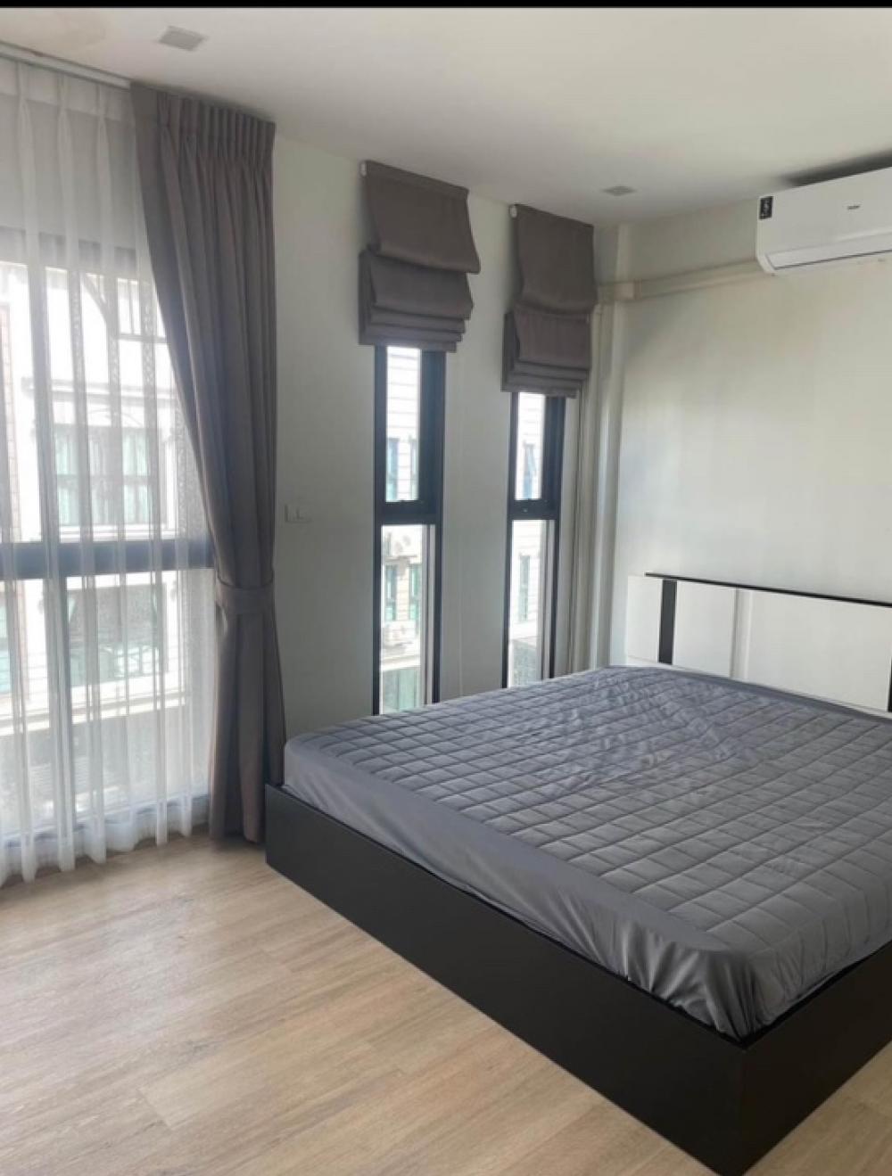 ให้เช่าทาวน์โฮมนวมินทร์ รามอินทรา : ให้เช่า ทาว์นโฮม 3 ชั้น โครงการ Eternity primrose- 3ห้องนอน 4 ห้องน้ำ- เฟอร์นิเจอร์ครบ แอร์ /ผ้าม่าน สภาพใหม่- รปภ 24 ชม