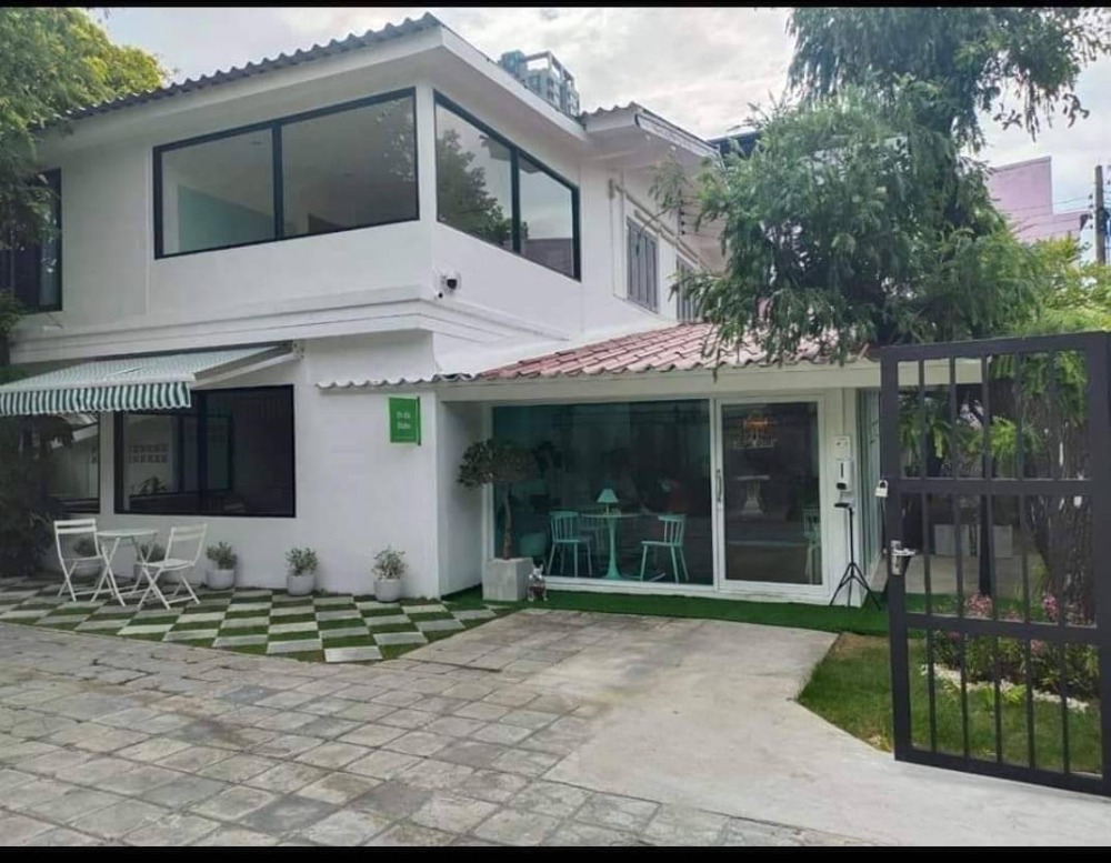 ให้เช่าบ้านอารีย์ อนุสาวรีย์ : บ้านเดี่ยว ย่าน สะพานความ อารีย์  : ใกล้ BTS สะพานควาย / เหมาะทำร้านอาหาร,