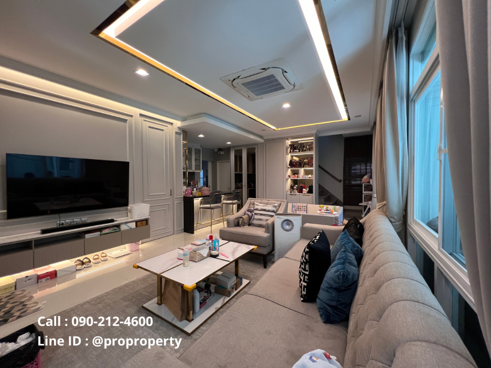 For SaleHouseEakachai, Bang Bon : The best location in the project Mantana Wongwaen-Bangbon Parking for 6 cars, very new condition, premium built-ins throughout, ready to move in.