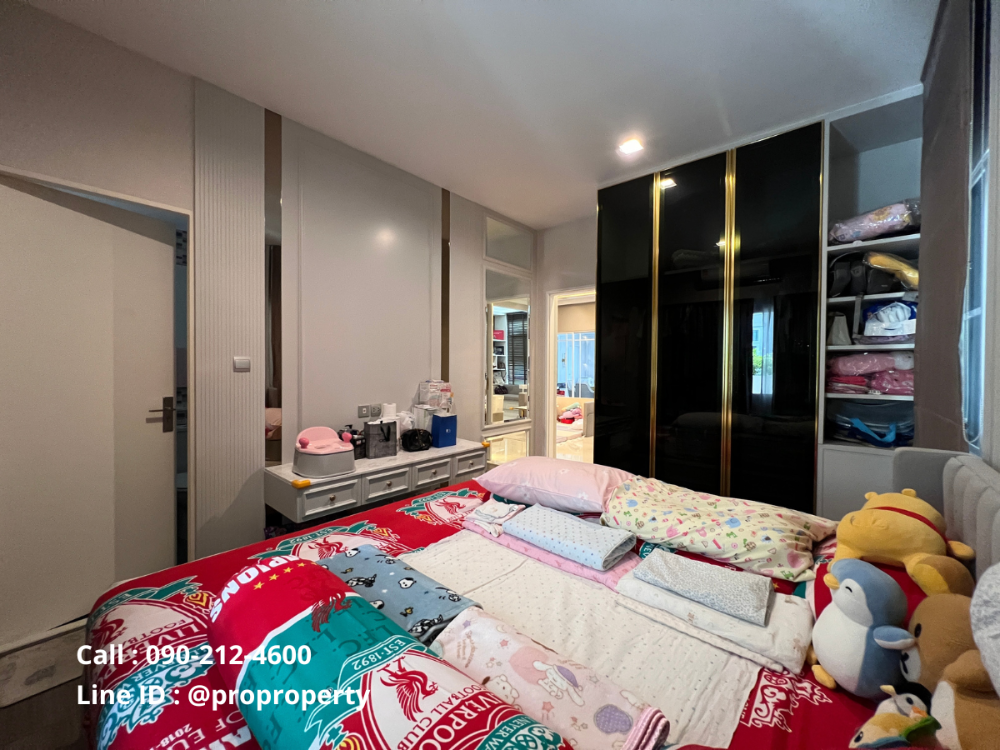 For SaleHouseEakachai, Bang Bon : The best location in the project Mantana Wongwaen-Bangbon Parking for 6 cars, very new condition, premium built-ins throughout, ready to move in.