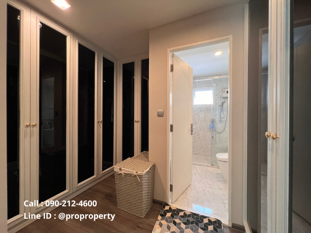 For SaleHouseEakachai, Bang Bon : The best location in the project Mantana Wongwaen-Bangbon Parking for 6 cars, very new condition, premium built-ins throughout, ready to move in.