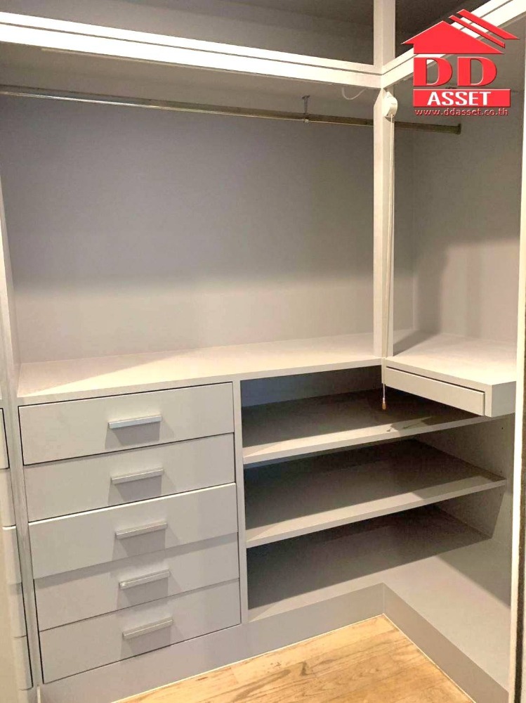 For RentCondoSukhumvit, Asoke, Thonglor : For rent Noble Remix Sukhumvit 36 ​​Condo for rent Noble Remix Sukhumvit 36, has sky walk from BTS Thonglor, code C8043