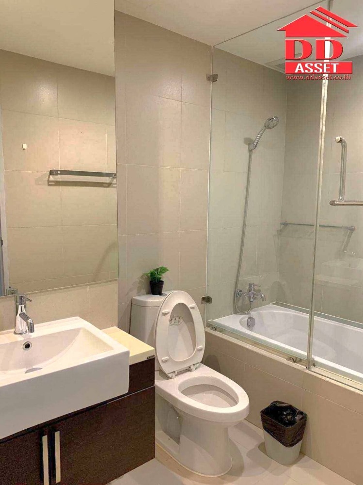 For RentCondoSukhumvit, Asoke, Thonglor : For rent Noble Remix Sukhumvit 36 ​​Condo for rent Noble Remix Sukhumvit 36, has sky walk from BTS Thonglor, code C8043