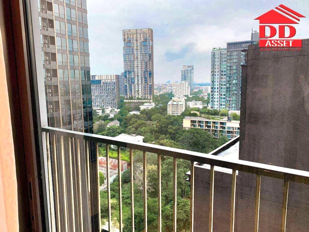 For RentCondoSukhumvit, Asoke, Thonglor : For rent Noble Remix Sukhumvit 36 ​​Condo for rent Noble Remix Sukhumvit 36, has sky walk from BTS Thonglor, code C8043