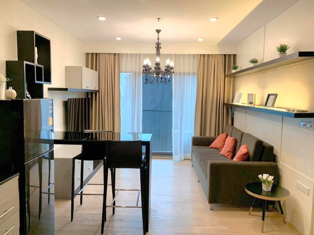 For RentCondoSukhumvit, Asoke, Thonglor : For rent Noble Remix Sukhumvit 36 ​​Condo for rent Noble Remix Sukhumvit 36, has sky walk from BTS Thonglor, code C8043