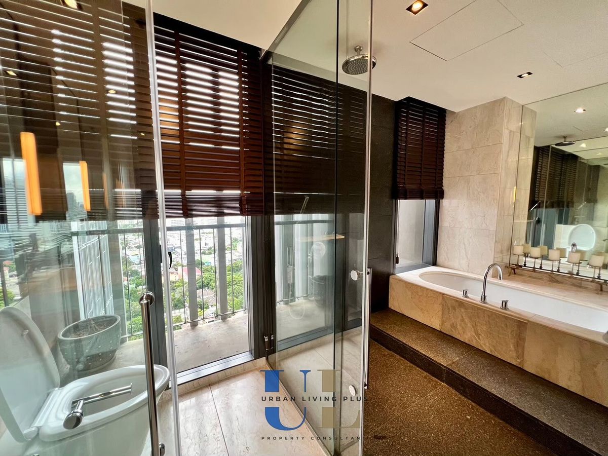 For RentCondoSathorn, Narathiwat : (UL2312221) Tel/Line 096-2479369 , RARE ITEM !! For Rent The Met Sathorn Condo, 3 bedrooms, 4 bathrooms + 1 maidroom🧹 197 Sq.M. High floor💥💥