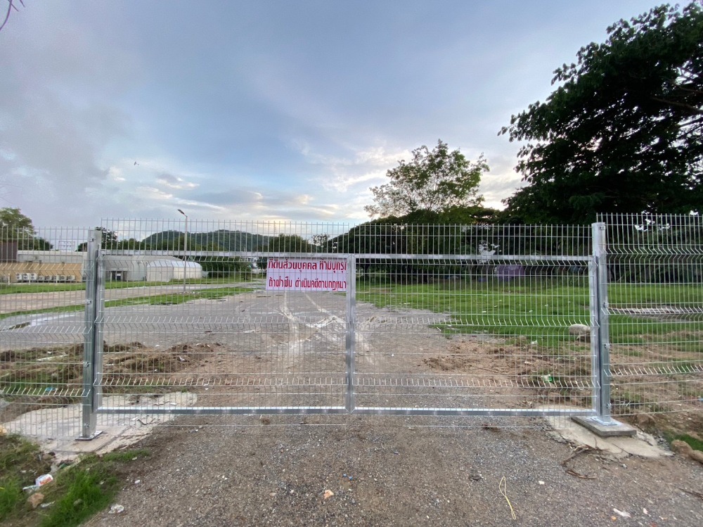 For RentLandHuahin, Prachuap Khiri Khan, Pran Buri : Empty land for rent for commercial use, next to Big C Hua Hin.