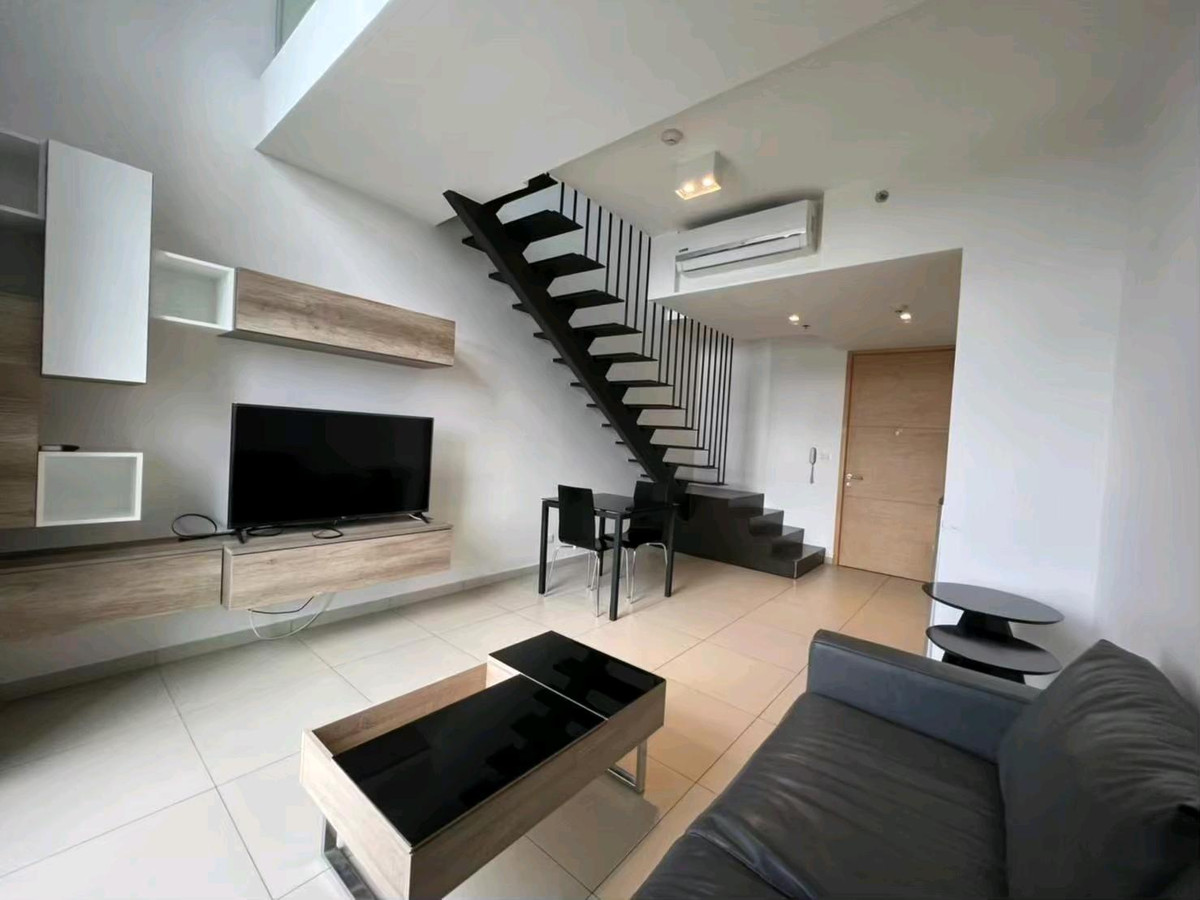 ให้เช่าคอนโดสุขุมวิท อโศก ทองหล่อ : 📌For RENT เช่า | The Lofts Ekkamai - 1BR Duplex (47 sqm) 30,000 THB