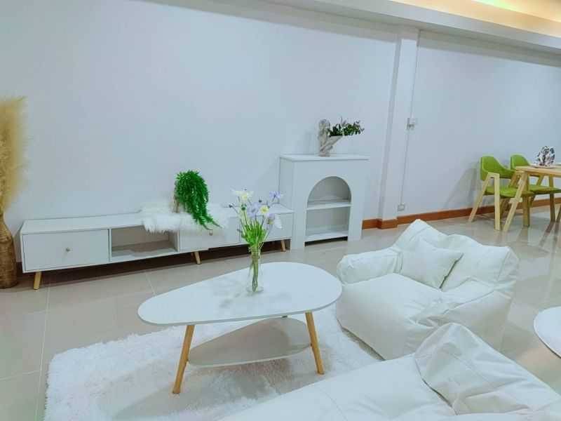 For SaleTownhomePathum Thani,Rangsit, Thammasat : 2-story townhouse, Piyawararom Village, Khlong 4, Rangsit-Nakhon Nayok, Thanyaburi, Dream World, Phra Ong Chao Sai Khlong 4. Bangna-Bang Pa-in Express line through the front of the village Lat Sawai-AC Market