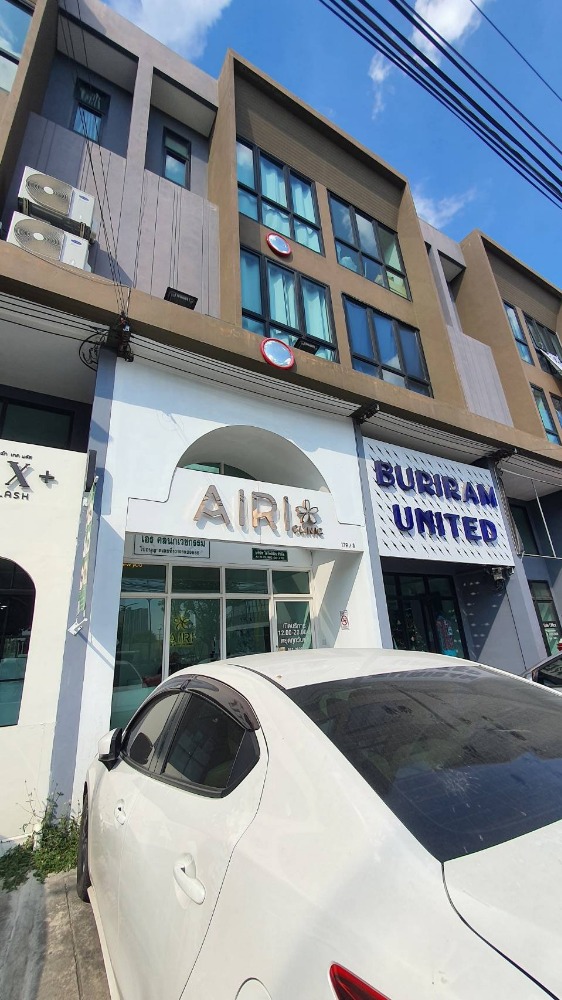 ขายอาคารพาณิชย์ลาดพร้าว เซ็นทรัลลาดพร้าว : ขายอาคารพาณิชย์ โฮมออฟฟิศ 3.5 ชั้น   2 หลังติดกัน (ขายพร้อมผู้เช่า)  โครงการ ADD AP19  ตั้งอยู่ซอยวิภาวดี16 (ซอยโชคชัยร่วมมิตร) ใกล้ย่านธุรกิจ เดินทางสะดวก เข้าออกได้หลายเส้นทาง ถ.วิภาวดีรังสิต, ถ.รัชดาภิเษก, MRTลาดพร้าว