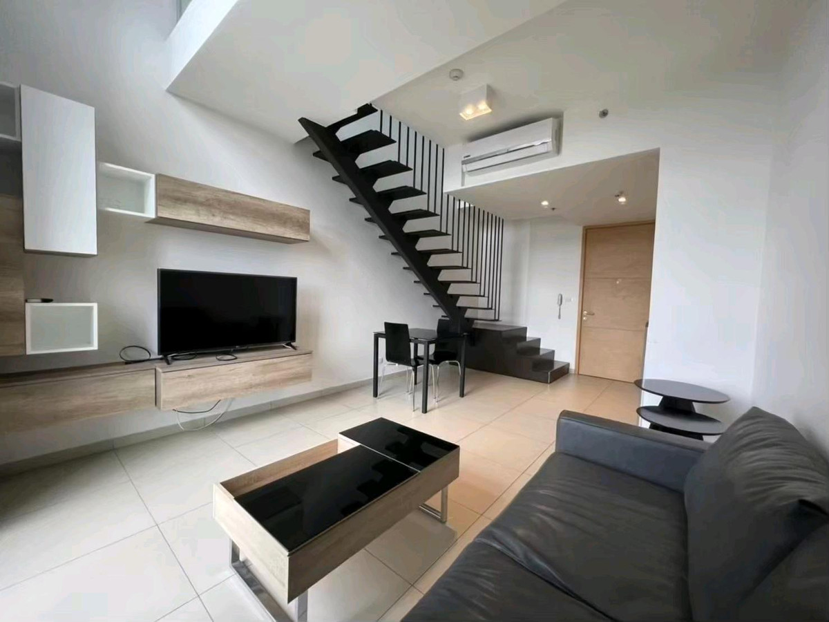 ให้เช่าคอนโดสุขุมวิท อโศก ทองหล่อ : 📌For RENT เช่า | The Lofts Ekkamai - 1BR Duplex (47 sqm) 30,000 THB
