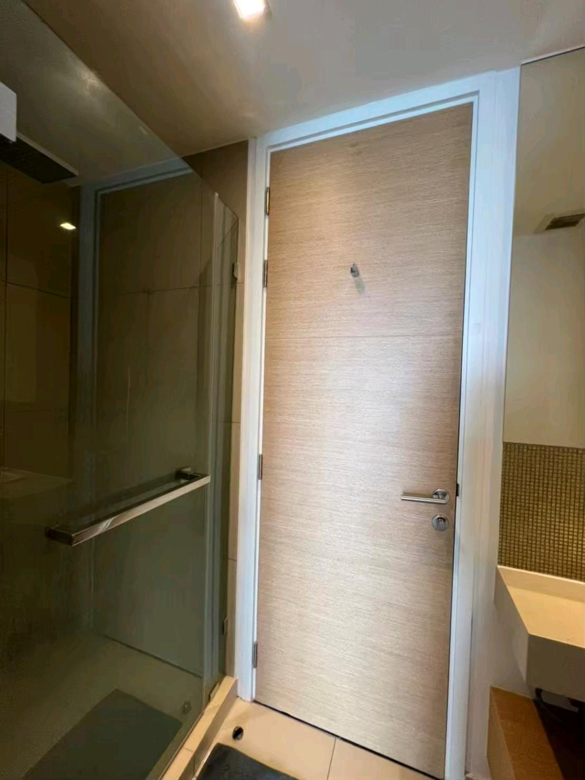 ให้เช่าคอนโดสุขุมวิท อโศก ทองหล่อ : 📌For RENT เช่า | The Lofts Ekkamai - 1BR Duplex (47 sqm) 30,000 THB