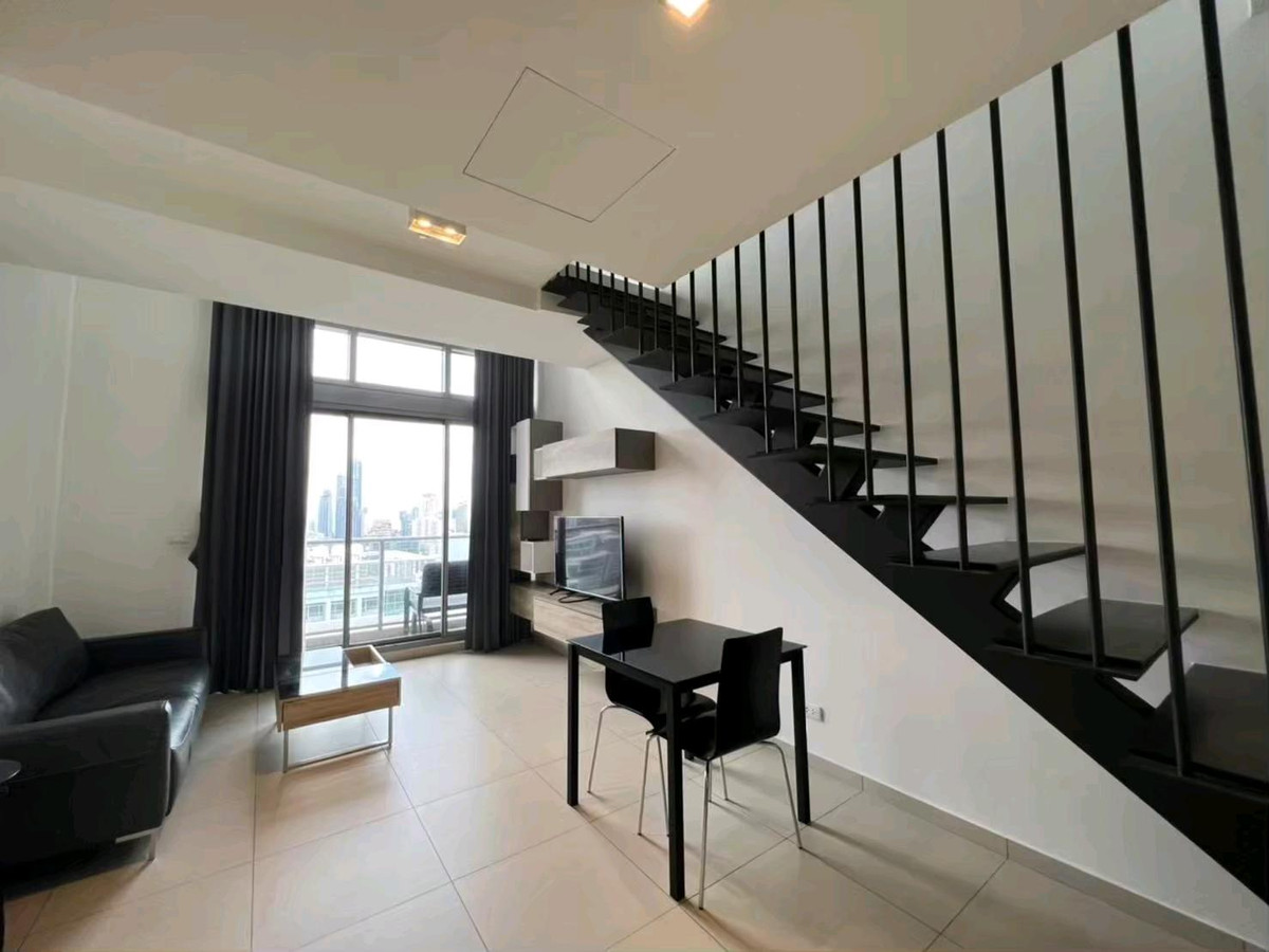 ให้เช่าคอนโดสุขุมวิท อโศก ทองหล่อ : 📌For RENT เช่า | The Lofts Ekkamai - 1BR Duplex (47 sqm) 30,000 THB