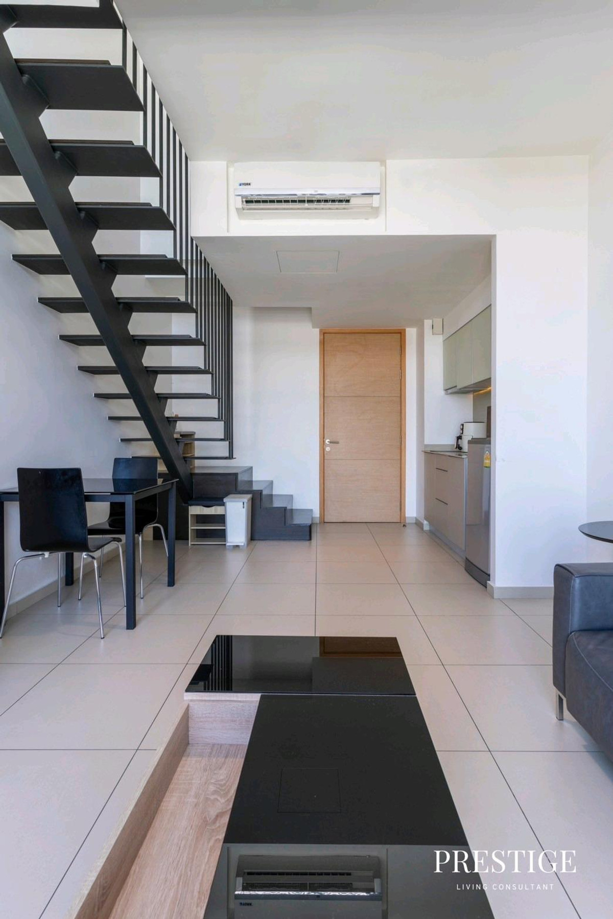 ให้เช่าคอนโดสุขุมวิท อโศก ทองหล่อ : 📌For RENT เช่า | The Lofts Ekkamai - 1BR Duplex (47 sqm) 30,000 THB