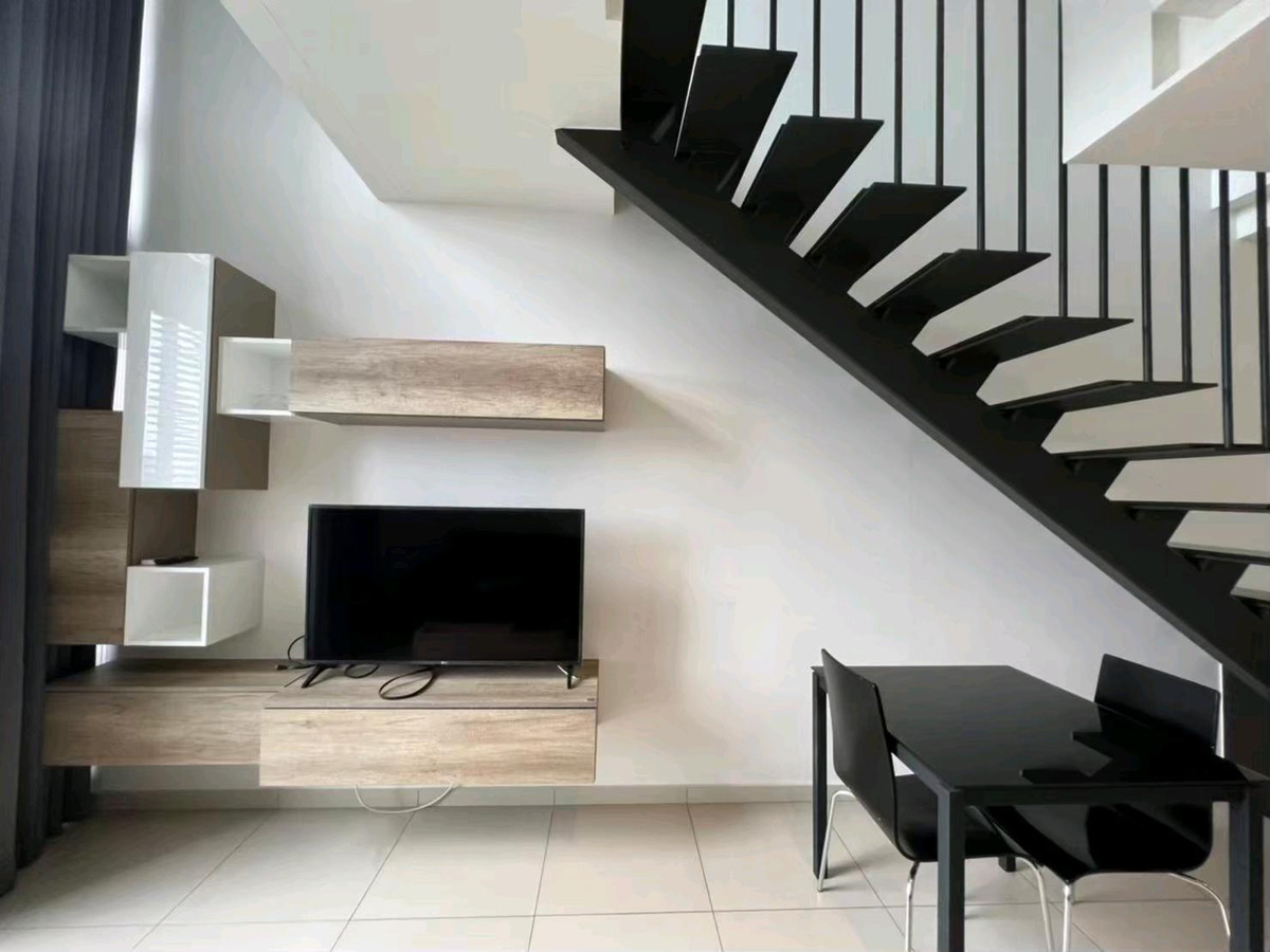 ให้เช่าคอนโดสุขุมวิท อโศก ทองหล่อ : 📌For RENT เช่า | The Lofts Ekkamai - 1BR Duplex (47 sqm) 30,000 THB