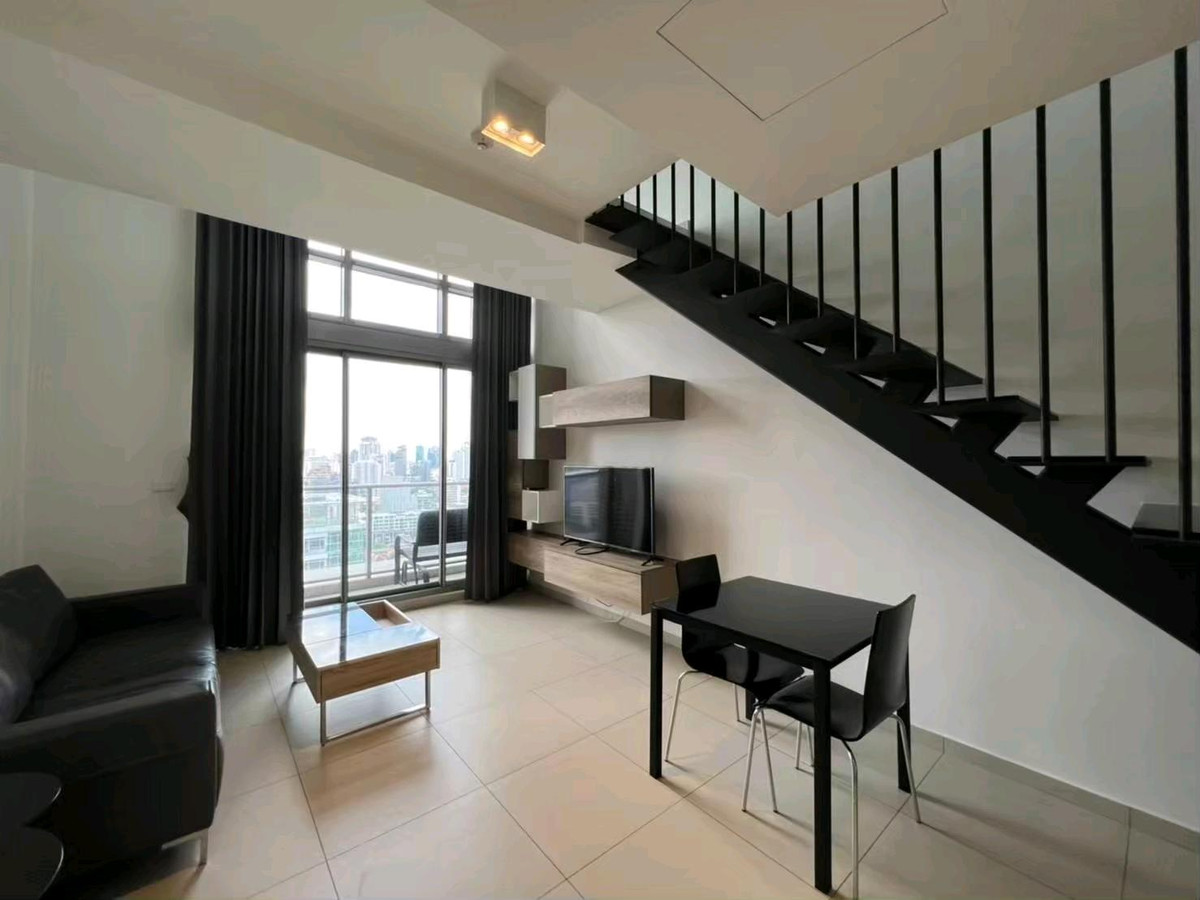 ให้เช่าคอนโดสุขุมวิท อโศก ทองหล่อ : 📌For RENT เช่า | The Lofts Ekkamai - 1BR Duplex (47 sqm) 30,000 THB