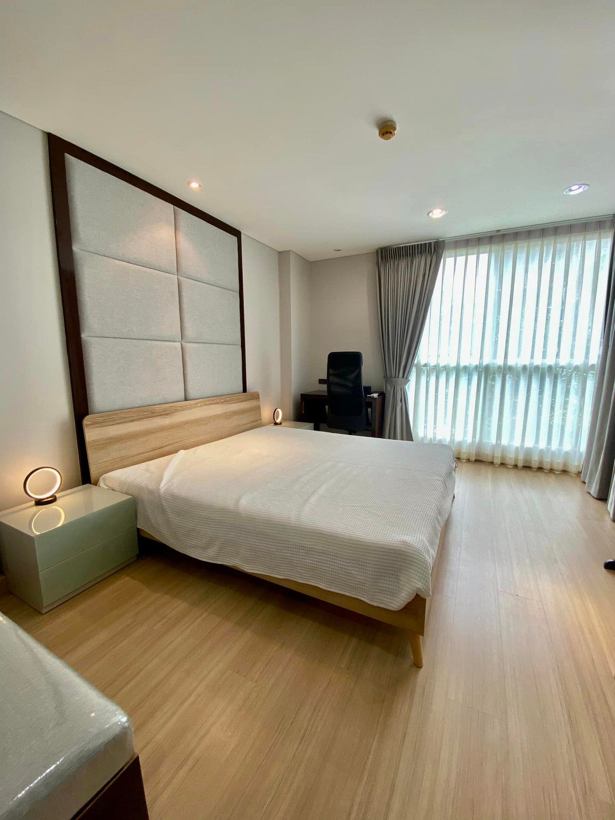 For RentCondoRatchathewi,Phayathai : The Address Pathumwan【𝐒𝐄𝐋𝐋 & 𝐑𝐄𝐍𝐓】🔥 Beautiful room, minimal style, gives a Japanese aura🔥 Contact Line ID: @hacondo