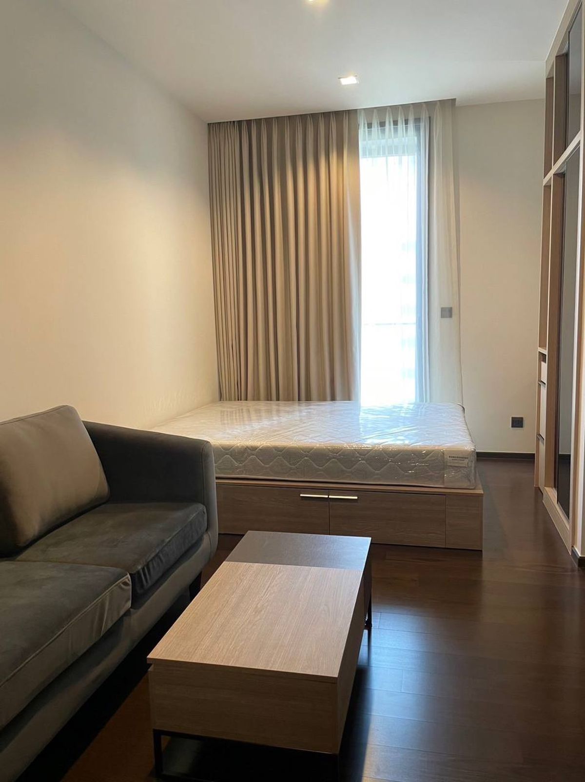 For RentCondoRatchathewi,Phayathai : The Line Ratchathewi【𝐒𝐄𝐋𝐋 & 𝐑𝐄𝐍𝐓】🔥Studio room, spacious area, lots of storage space, easy to travel, near BTS Ratchathewi🔥  Contact Line ID: @hacondo