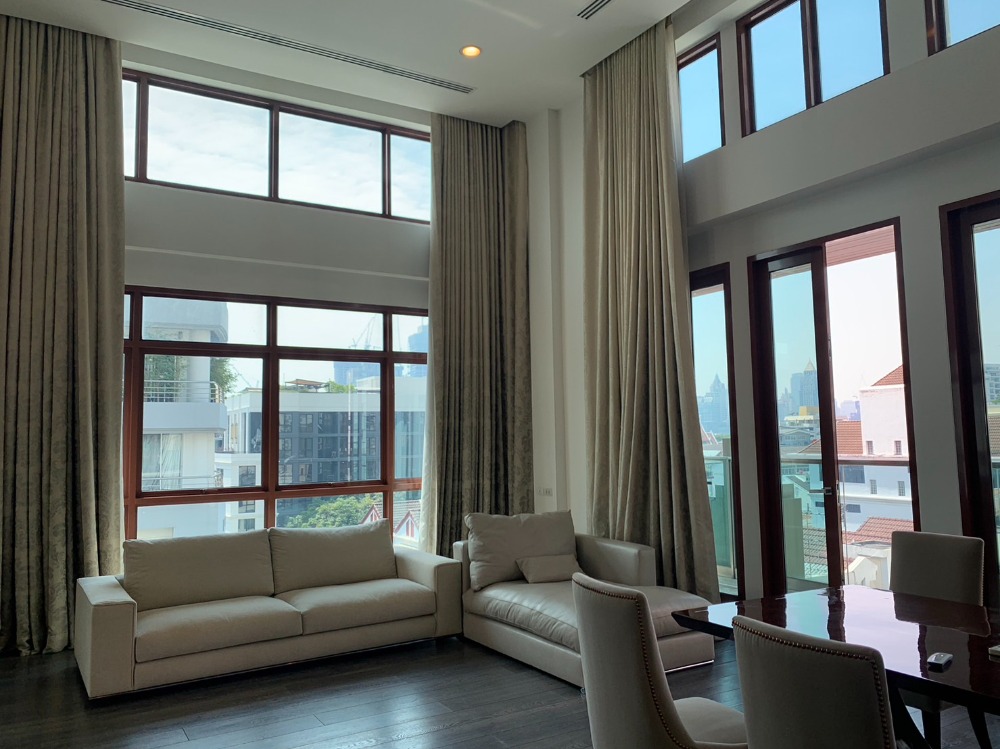 For RentCondoWitthayu, Chidlom, Langsuan, Ploenchit : 💙 Penhouse in the heart of Ploenchit, fully furnished, full appliances, near BTS Ploenchit 💙Line id : @enrichagent // Tel. 092 8366444 stars