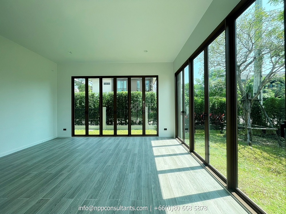 For SaleHousePattanakan, Srinakarin : Burasiri Krungthep Kreetha - For SALE!!!