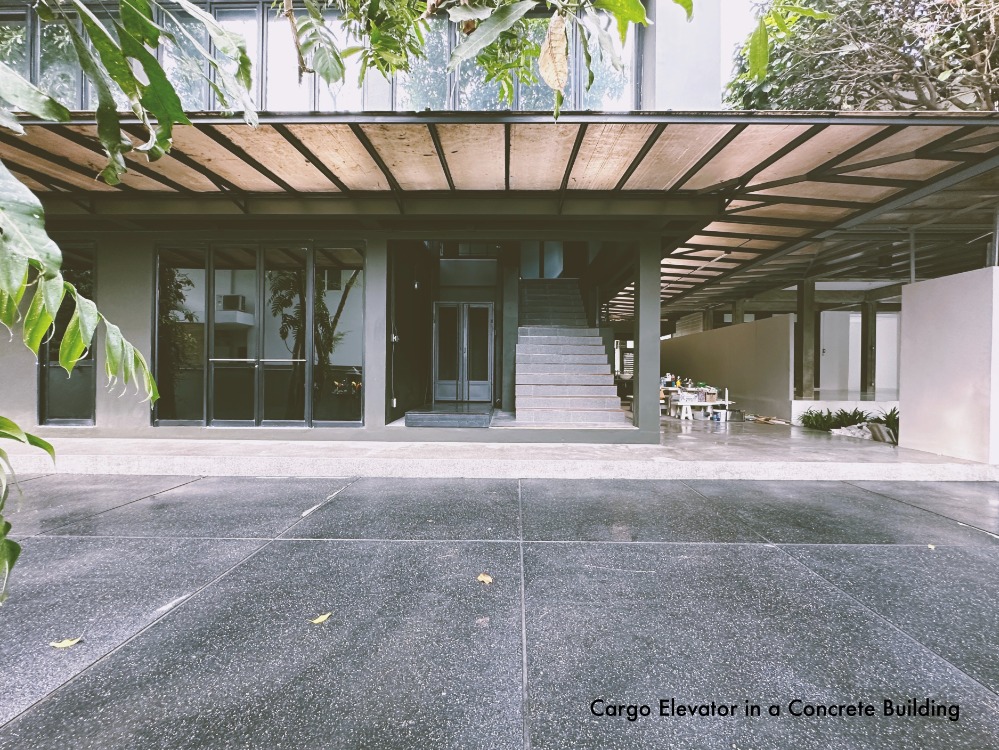 ให้เช่าสำนักงานรัชดา ห้วยขวาง : อาคารสำนักงานให้เช่า พื้นที่ใช้สอย 1,200 ตร.ม. | 2 อาคารบนที่ดิน 231 ตร.ว. | รีโนเวทใหม่ทั้งหลัง | ใกล้ MRT ลาดพร้าว 1.5 กม. | ที่จอดรถ 10–18 คัน