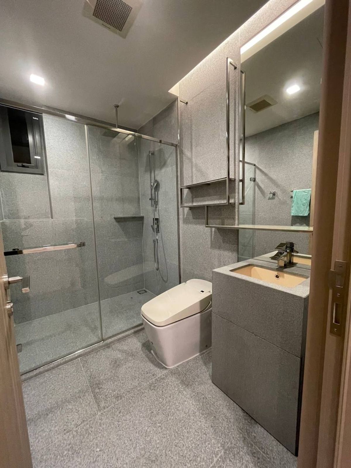 ขายคอนโดราชเทวี พญาไท : The Line Ratchathewi【𝐒𝐄𝐋𝐋 & 𝐑𝐄𝐍𝐓】🔥ห้อง Studio พื้นที่กว้าง พื้นที่เก็บของเยอะ เดินทางง่าย ใกล้BTSราชเทวี 🔥 ติดต่อไลน์ไอดี: @hacondo