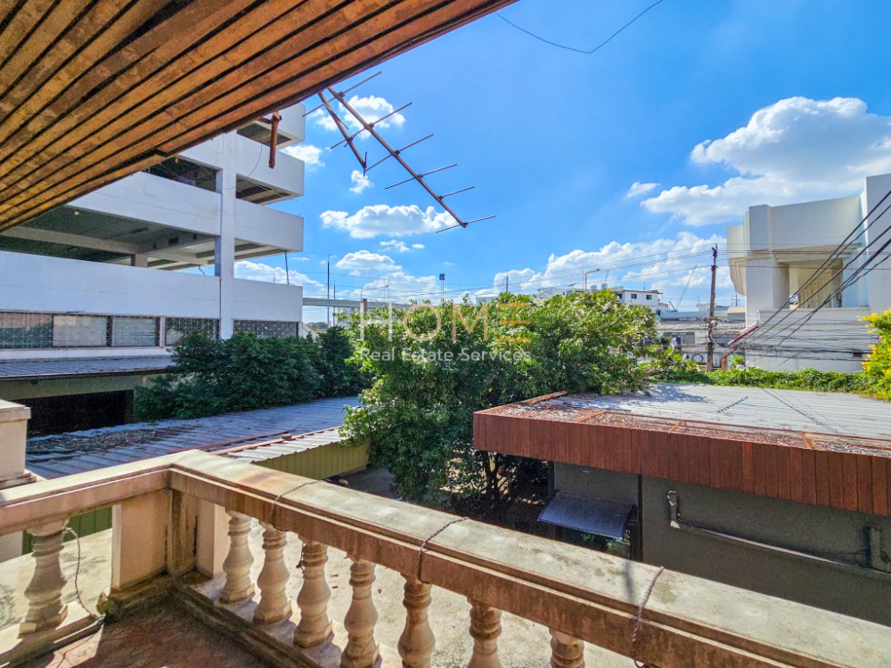 ขายที่ดินนวมินทร์ รามอินทรา : ที่ดินพร้อมสิ่งปลูกสร้าง รามอินทรา / 118 ตารางวา (ขาย), Land with Building Ramintra / 472 Square Metre (FOR SALE) TAN540