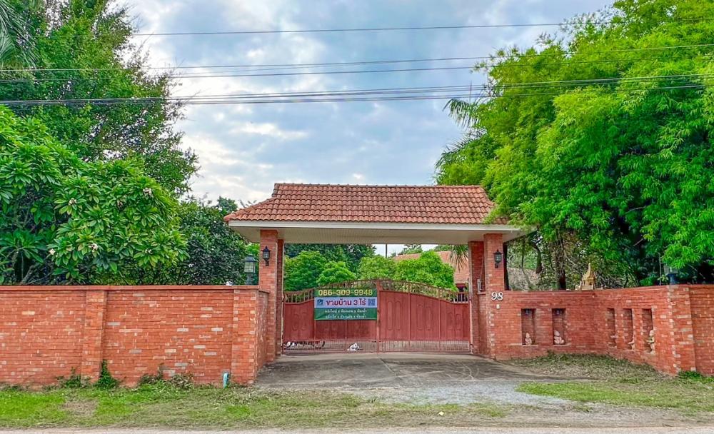 For SaleHouseCha-am Phetchaburi : Single-storey detached house for sale, area 3 rai, well fenced, with concrete road on 2 sides, near Puktian Beach and Cha-am Beach. The house is located in Nong Chok Subdistrict, Tha Yang District, Phetchaburi Province.