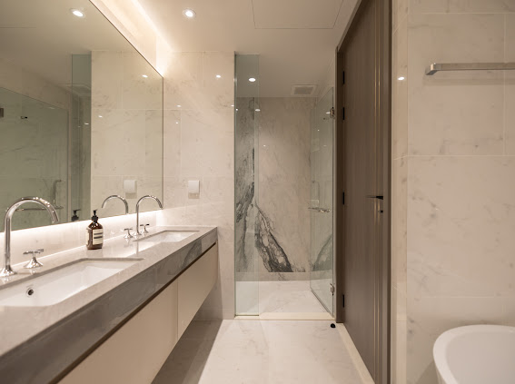 ให้เช่าคอนโดวิทยุ ชิดลม หลังสวน : Tonson One Residence: 2bed 2bath + powder room 118sqm 170,000/mth Am: 0656199198