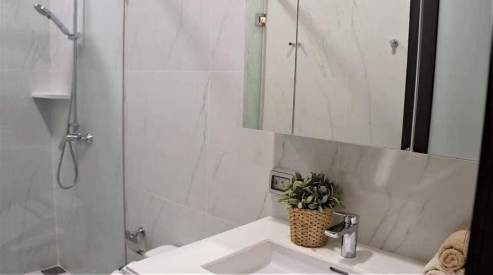 ขายคอนโดพระราม 9 เพชรบุรีตัดใหม่ RCA : S-CRA105 ชีวาทัย อโศก 31 ตรม. ชั้น 11 สองชั้น แต่งครบ 4.9 ล้าน 064-959-8900