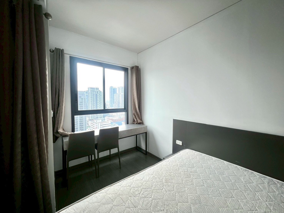 For RentCondoSapankwai,Jatujak : 30sq.m., 27th floor, BTS Saphan Khwai 0.2 km.,BTS Mo Chit/MRT Chatuchak Park0.9 km.Mechanical Parking @IDEO Phaholyothin - Chatujak